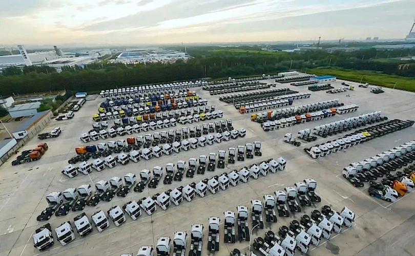 SINOTRUK обновил рекорд по экспорту тяжелых грузовиков